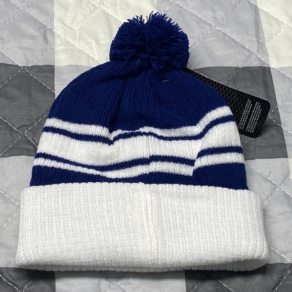 Blue & White Toronto Maple Leafs Winter Pompom Beanie (Big Kids) - Picture 3 of 7